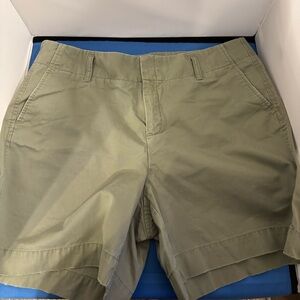 Pair of Gap khaki (olive green) comfortable, versatile classic design short.